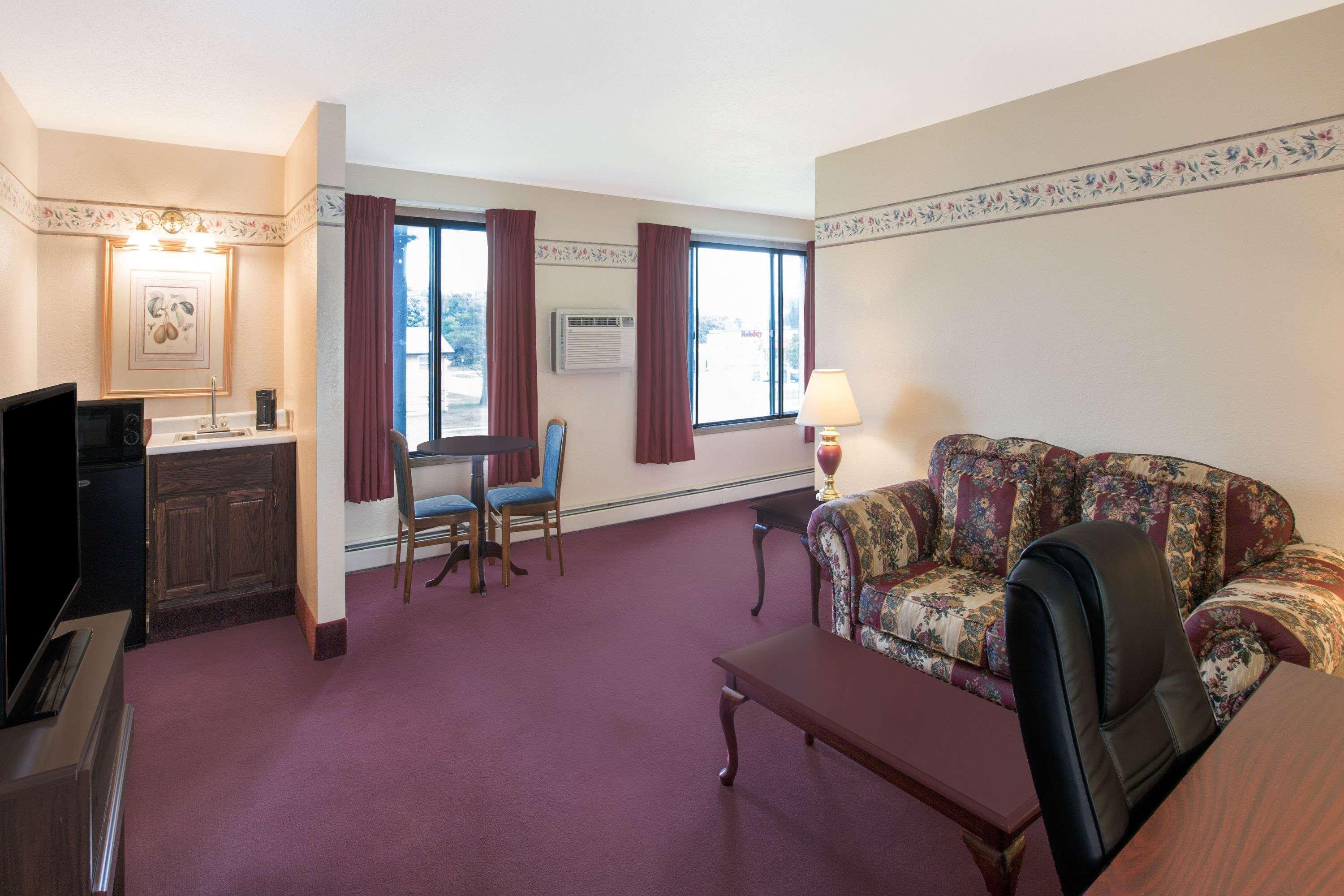 Days Inn By Wyndham Су-Фолс Экстерьер фото