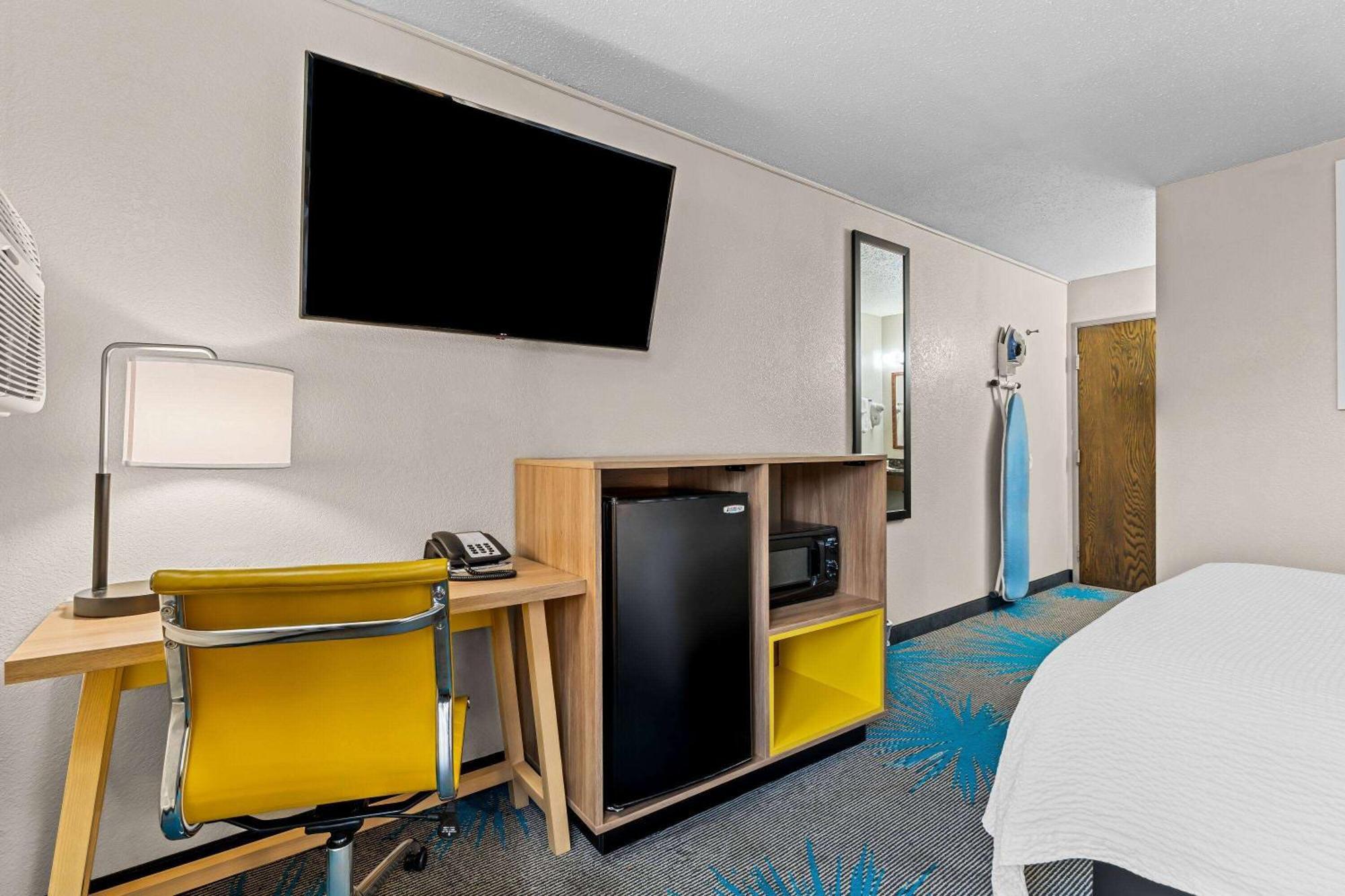 Days Inn By Wyndham Су-Фолс Экстерьер фото