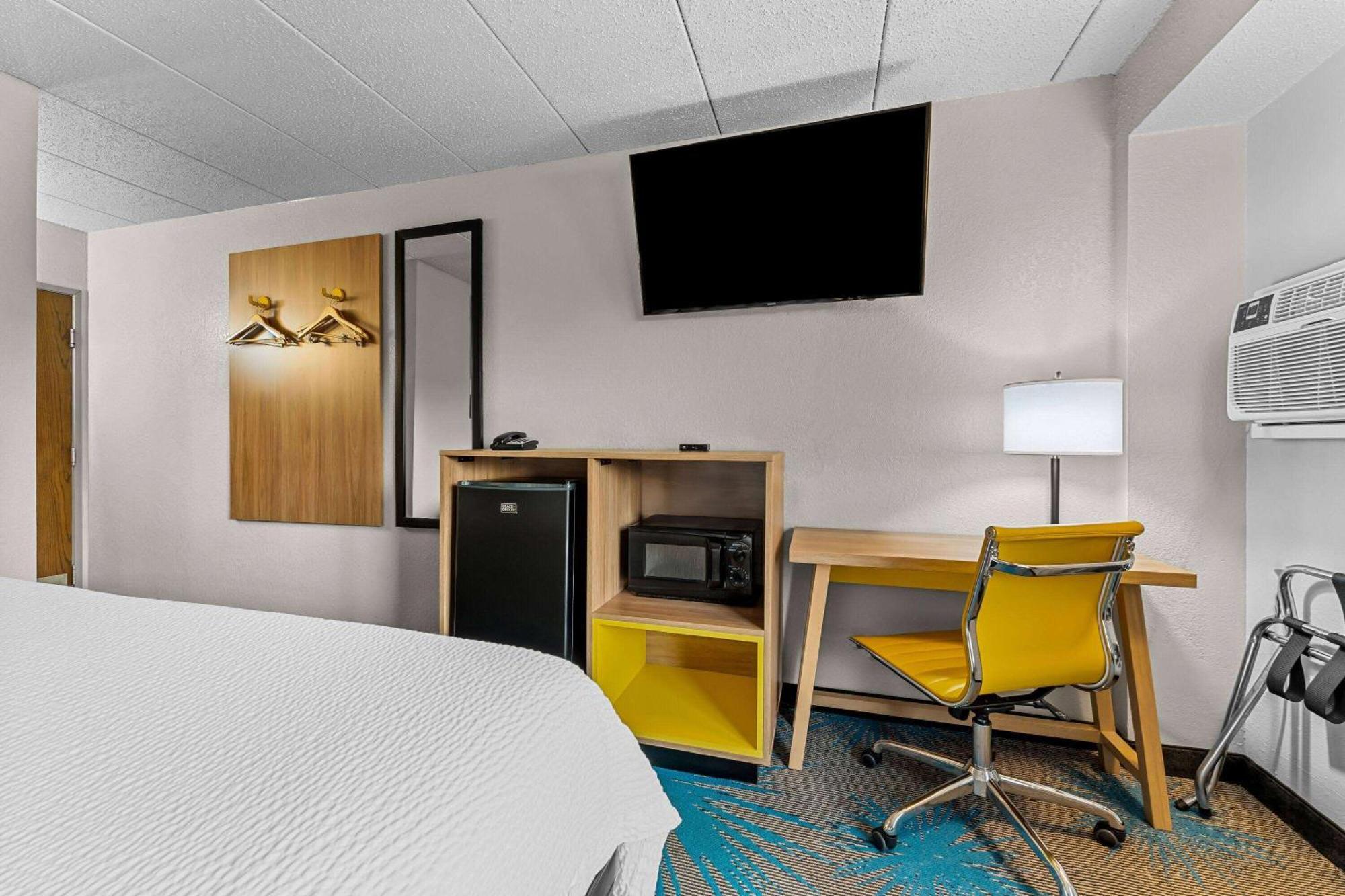 Days Inn By Wyndham Су-Фолс Экстерьер фото