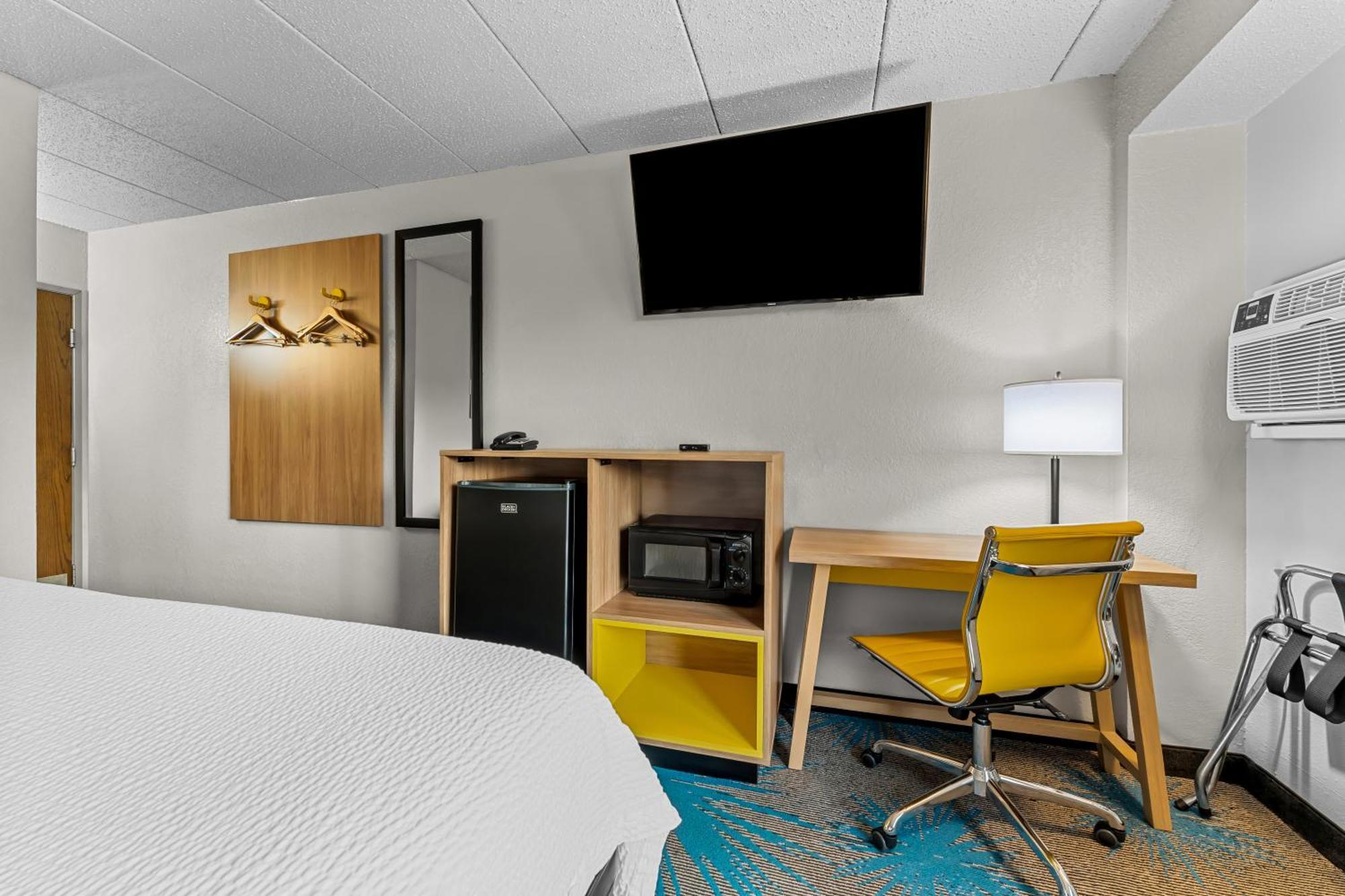 Days Inn By Wyndham Су-Фолс Экстерьер фото